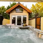 Aparthotel Szelidi Dunapataj