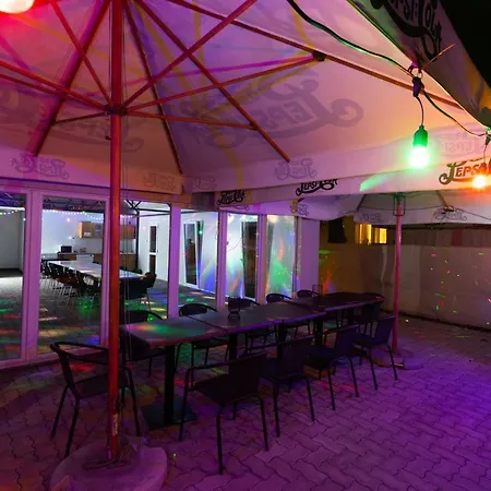 شقة فندقية Szelidi 4*