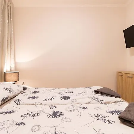 アパートホテル Szelidi ドゥナパタイ