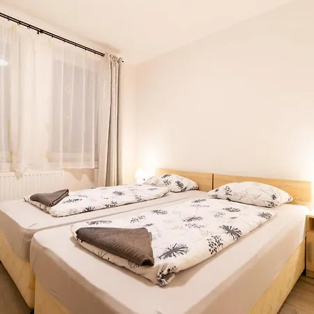 アパートホテル Szelidi