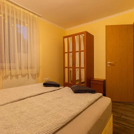 Szelidi アパートホテル ドゥナパタイ