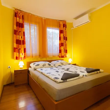 アパートホテル Szelidi