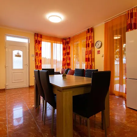 Szelidi 4*