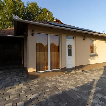 Szelidi アパートホテル